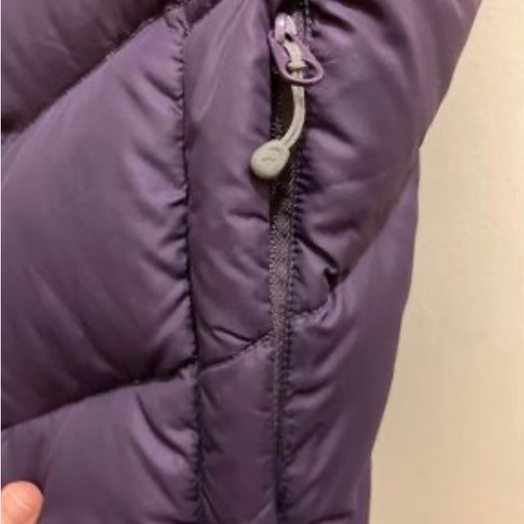 Deep purple MEC down vest - Picture 8 of 10